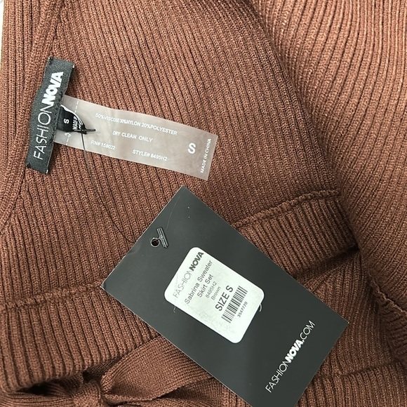 Sabrina Sweater skirt set Color Brown Size Small NWT - Picture 12 of 12